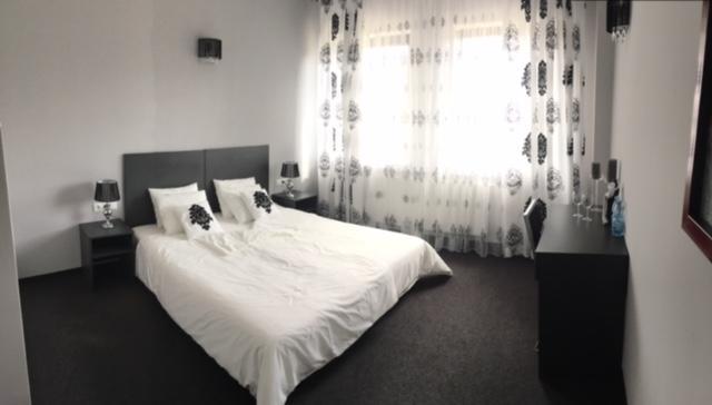 Essenza Party Center Bed & Breakfast Świdnica Eksteriør bilde